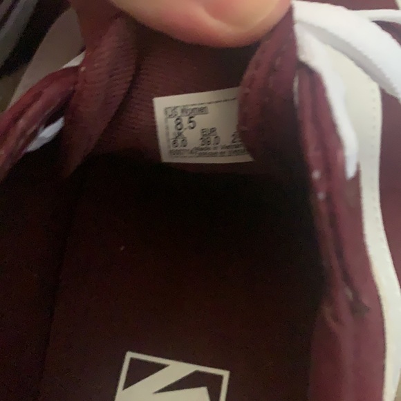 Vans - Picture 5 of 5